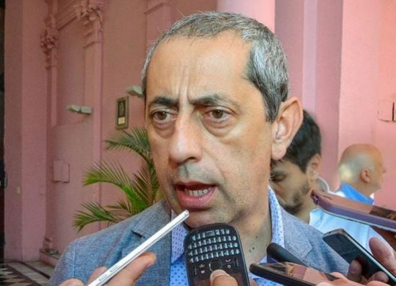 Rivas Piasentini adelantó que "no es obligatorio para Corrientes" el bono de 60 mil pesos