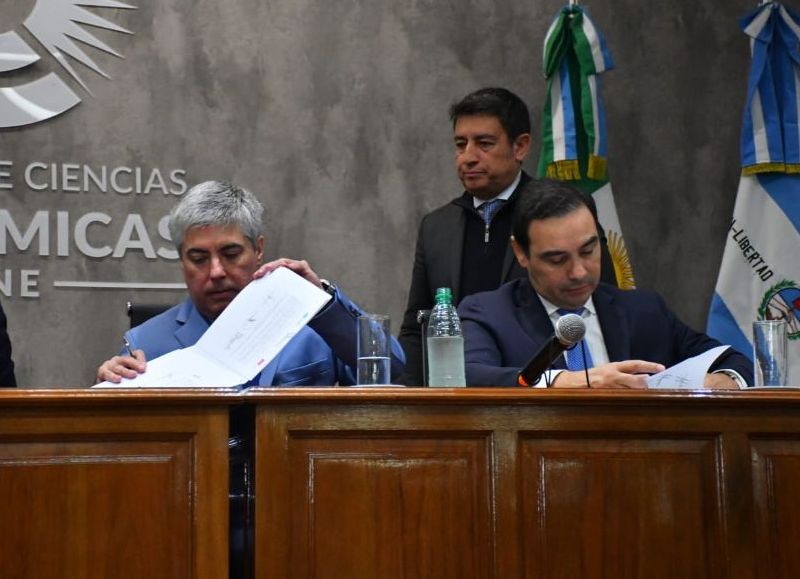 Valdés en la UNNE: "La universidad pública tiene mucho camino por delante y lejos está de agotarse"