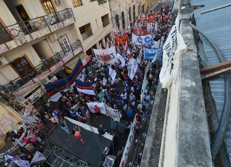 El kirchnerismo correntino realizó una movilización masiva en apoyo a Cristina Fernández