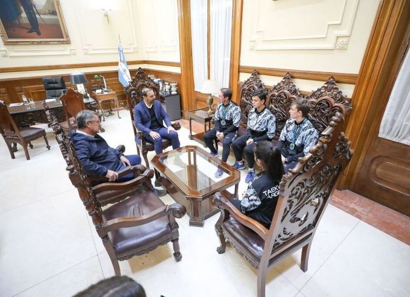 El gobernador recibió a los taekwondistas correntinos que compitieron en los Países Bajos