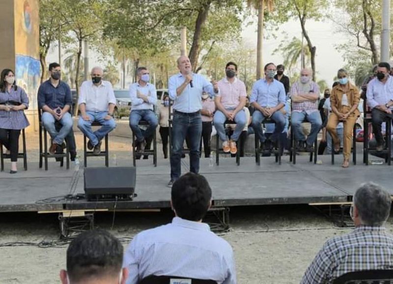 Con apoyo nacional, candidatos del "Frente Corrientes de Todos" presentaron propuestas