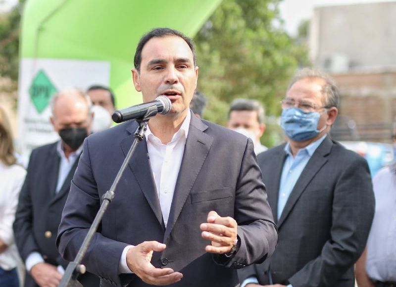 Valdés y Tassano inauguraron la pavimentación total del barrio Víctor Colas en Capital