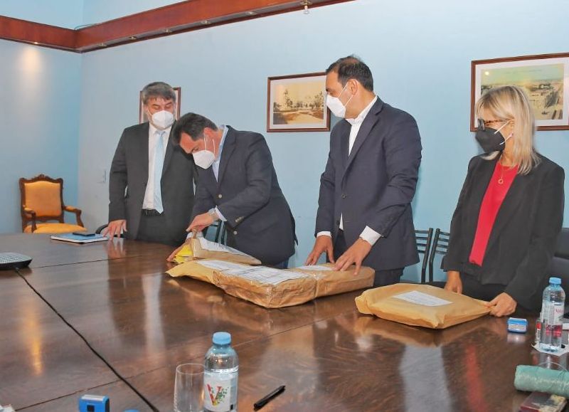 Valdés participó de la licitación para la construcción de una escuela Técnica para la localidad de Santa Rosa