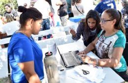 Entregan boletos estudiantiles en forma gratuita